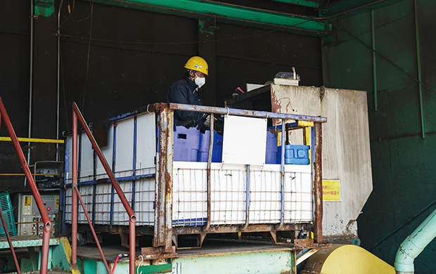 プラスチック粉砕機